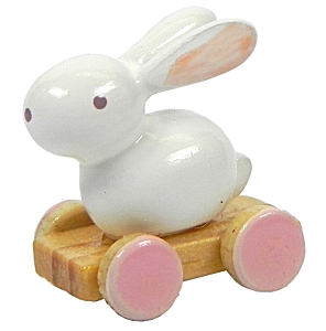 Häschen auf Räderbrett als Miniatur aus den Werkstätten Flade Häschen auf Räderbrett - Miniatur