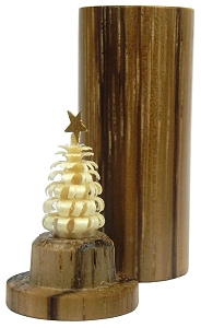 Uwe Uhlig Weihnachtsbaum für die Hosentasche  (Uwe Uhlig, 3.310.1.8) Uwe Uhlig: Miniatur-Weihnachtsbaum in Holzdose. (Holzart je nach Verfügbarkeit)