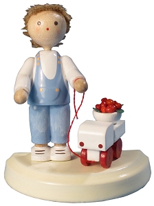 Flade Junge mit Auto u. Kirschen  (Flade 5141) Erzgebirgische Volkskunst: Junge mit Auto u. Kirschen 