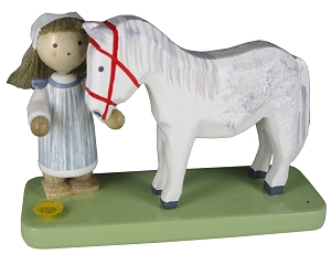 Flade Kleines Mädchen mit Pferdchen (Flade, 5152) Erzgebirgische Volkskunst: Kleines Mädchen mit Pferdchen