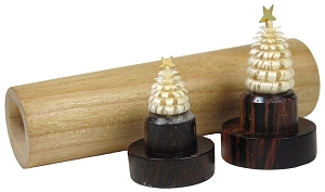 Uwe Uhlig Darf's ein Bäumchen mehr sein  (Uwe Uhlig, 3.315.0.1) Uwe Uhlig: Miniatur-Weihnachtsbaum 'Darf's ein Bäumchen mehr sein?'