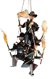 W. Werner Arbeitende Bergleute 19. Jahrhundert 4 Bergleute am Seil, Traube (W. Werner 1708) Erzgebirgische Volkskunst: Einfahrt 4 Bergleute am Seil