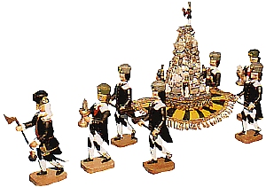W. Werner Barockbergleute Erzpyramide mit 7 Bergleuten (W. Werner 2011) Erzgebirgische Volkskunst: Barockbergleute - Erzpyramide mit sieben Bergleuten