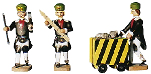 W. Werner Barockbergleute Förderleute: Hunt-Messlatte-Meißel-Hammer (W. Werner 2032) Erzgebirgische Volkskunst: Barockbergleute - Förderleute mit Hunt, Messlatte, Meißel und Hammer