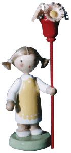 Flade Mädchen mit Blütenzepter  (Flade 5230) Erzgebirgische Volkskunst: Mädchen mit Blütenzepter